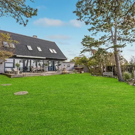 Front In Slagelse With Kitchen *